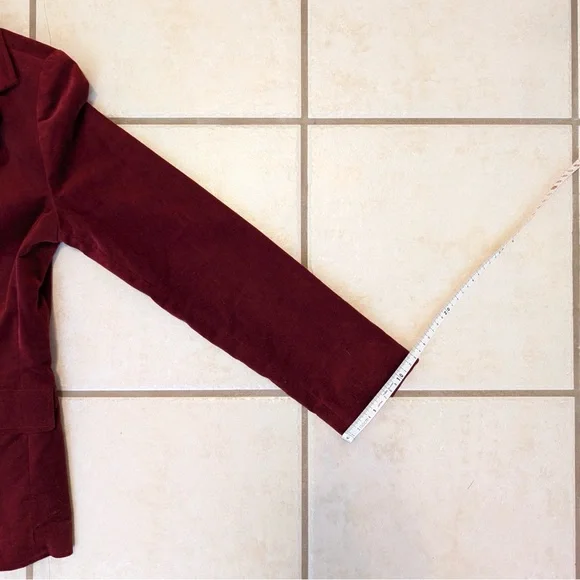 91% Cotton Vintage Cabi Red Embroidered Floral Velvet Whimsigoth 90s Blazer - Picture 16 of 16